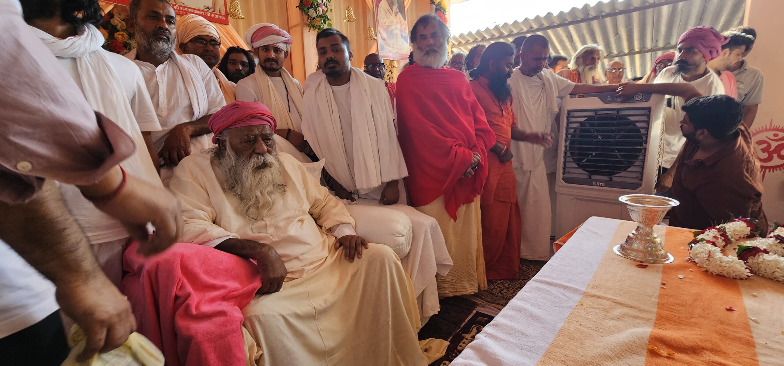 up-swami-adgadanand-jagatanan