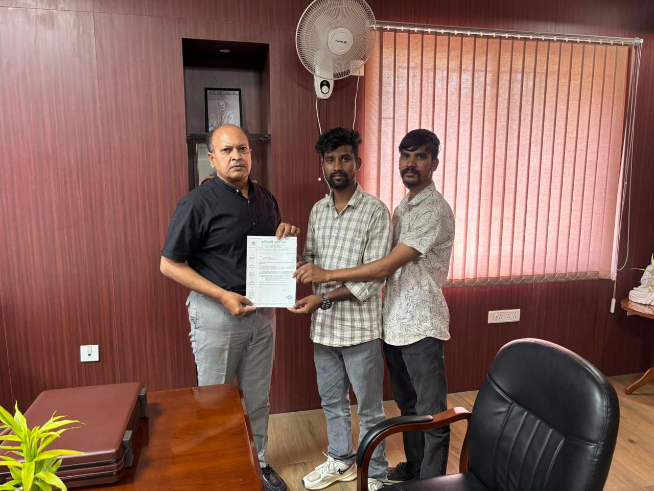 jh-acs-submitted-memorandam-vc-on-shortage-teacher