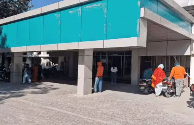 nnl-road-accident-youth-dies