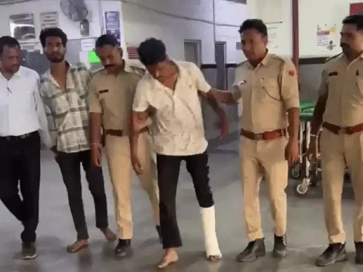 two-accused-arrested-molesting-student-