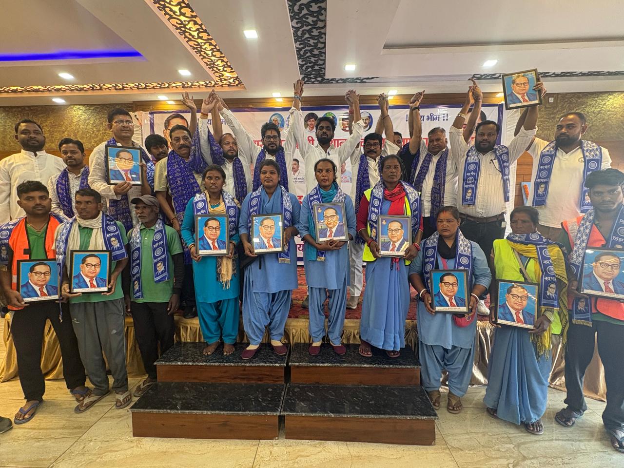 jh-dalit-mulvasi-manch-honoured-sanitation-worker