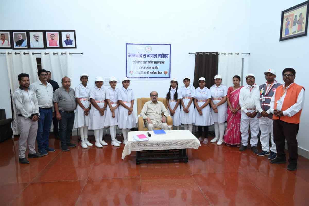 cg-governor-deka-meets-red-cross-representatives-