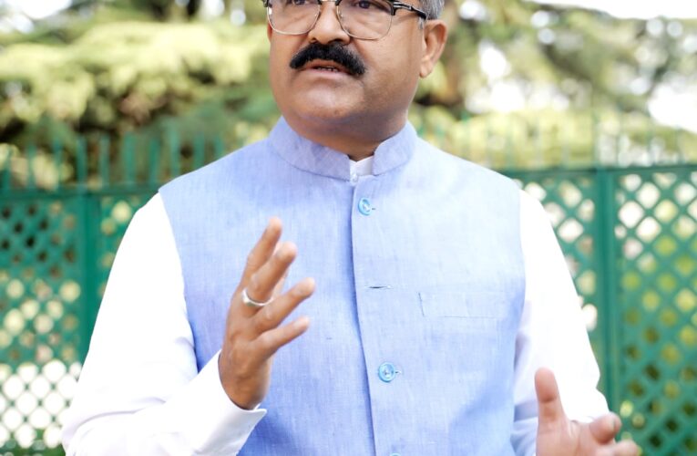 हिमाचल में पर्यटन के नाम पर चल रहा लूट का खेल : बिक्रम ठाकुर