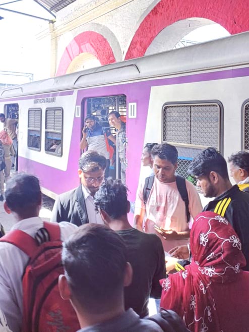 prayagraj-ticket-checking-