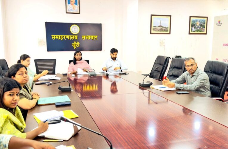 योजनाओं की नियमित मॉनिटरिंग करें अधिकारी : उपायुक्त