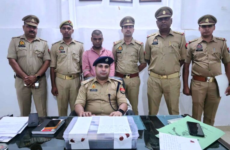 वाट्सएप्प ग्रुपों में क्यूआर कोड भेजकर करता था साइबर ठगी, शातिर अभियुक्त गिरफ्तार