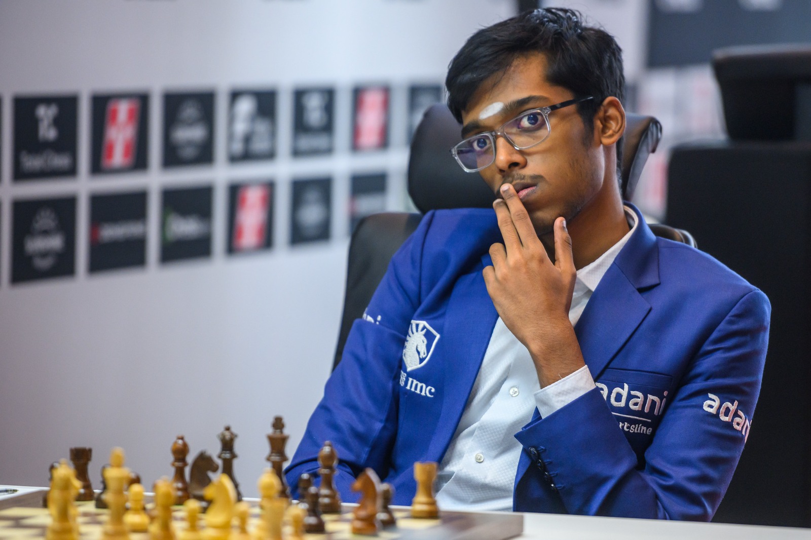 sports-norwaychess-round2-praggnanandhaa-divya