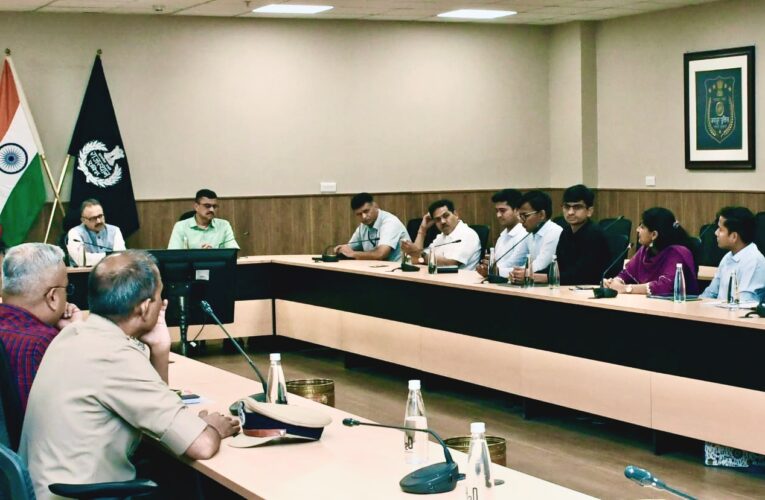 पुलिस मुख्यालय में प्रोबेशनर आईएएस अधिकारियों ने किया भ्रमण
