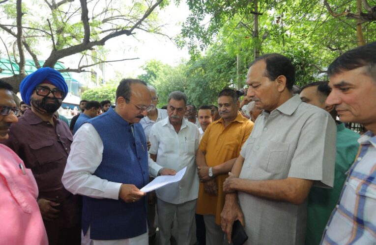 मंत्री आशीष सूद ने विकास कार्यों का किया शुभारंभ