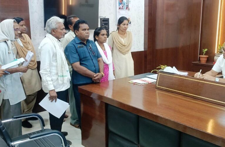 जांजगीर-चांपा जनदर्शन: कलेक्टर जन्मेजय महोबे ने सुनीं 88 लोगों की समस्याएं