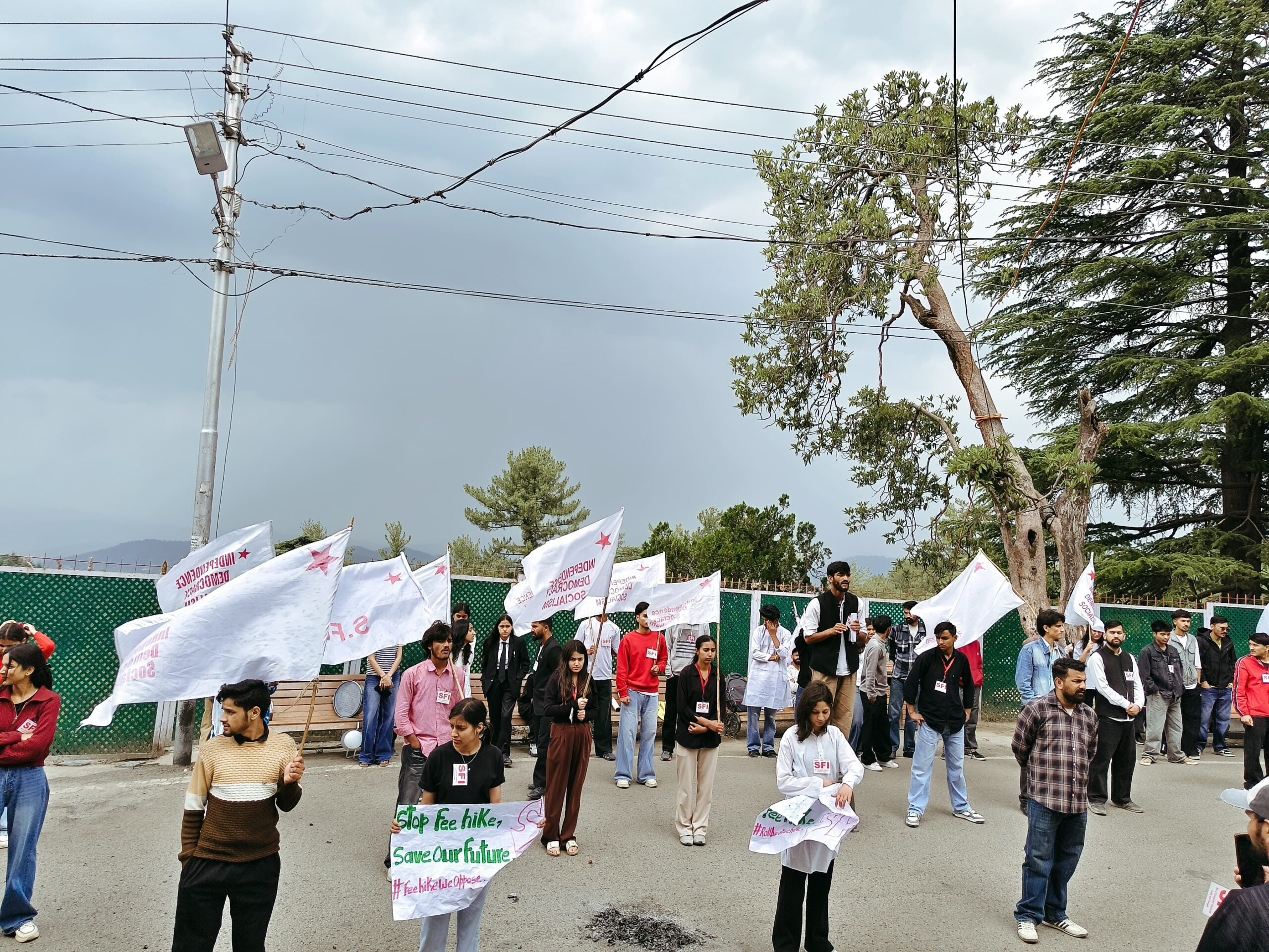 hpu-fees-hike-protest-sfi