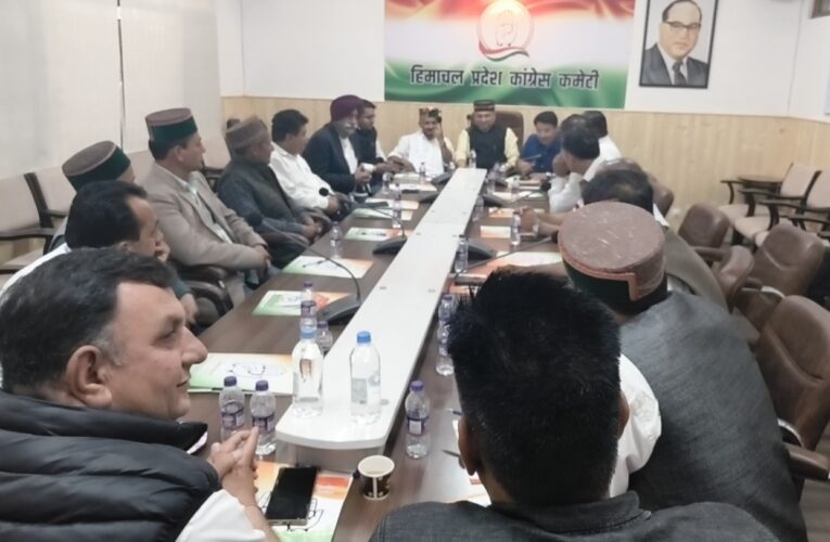 नगर निगम चुनाव : कांग्रेस की बागियों को चुनाव से हटने की चेतावनी