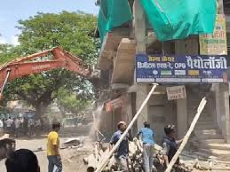 bhopal-aiims-illegal-construction-of-three-storey-