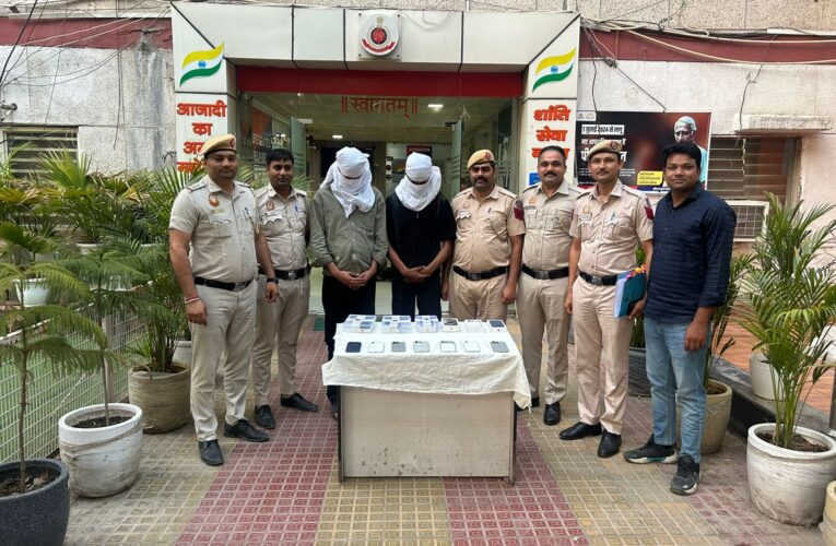 ओलेक्स पर आईफोन बेचने वालों को बनाते थे निशाना, दो आरोपित गिरफ्तार, 13 फाेन बरामद