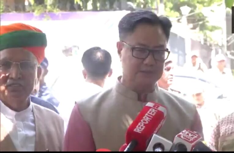 राहुल गांधी के विदेश दौरों पर केंद्रीय मंत्री ने उठाए सवाल, तीन हफ्ते पहले संसद को सूचित करना आवश्यक