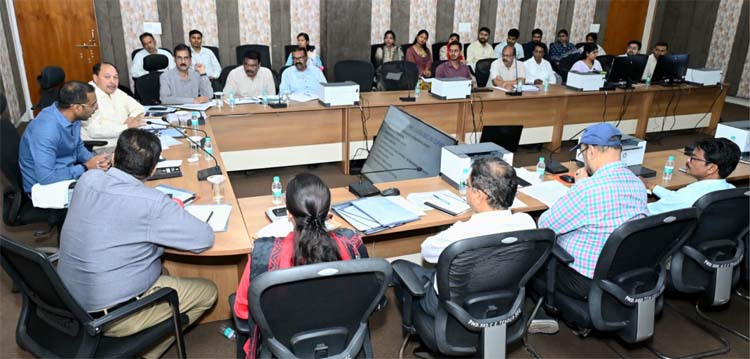 लोक निर्माण विभाग के कार्यों में जनहित और तकनीकी दक्षता पर जोर, गुणवत्ता और तेजी सुनिश्चित करने के निर्देश