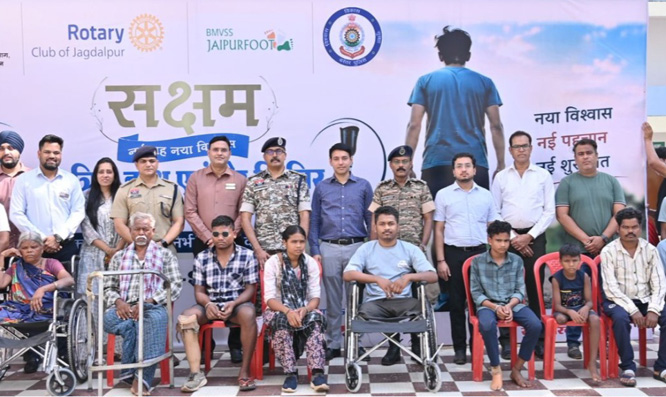 rotary-club-mahavir-handicaped-seva-organised