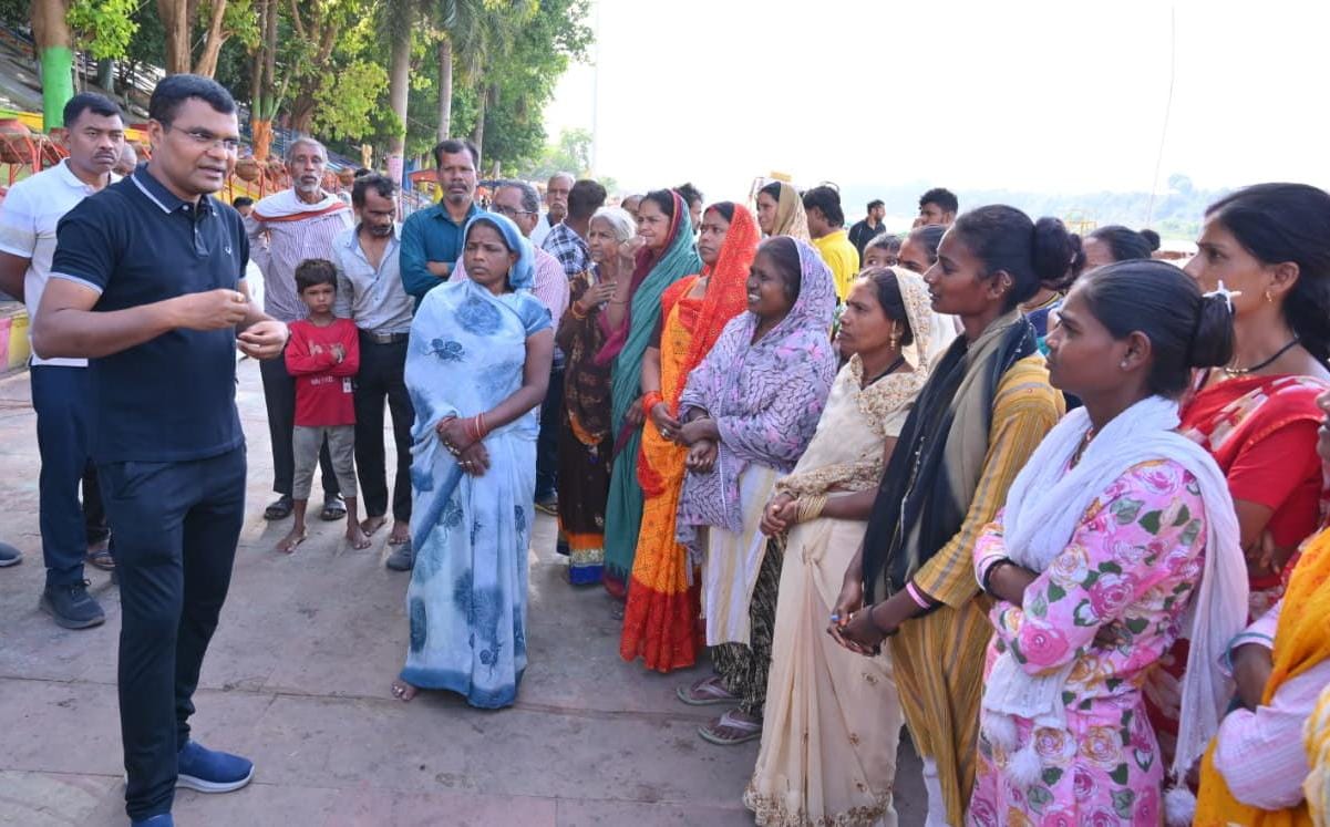 begging-jmc-gourighat-narmda
