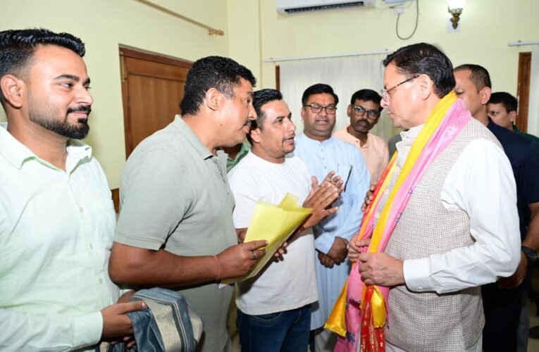 मुख्यमंत्री ने हल्द्वानी में सुनीं जनसमस्याएं, अधिकारियों को दिए त्वरित समाधान के निर्देश