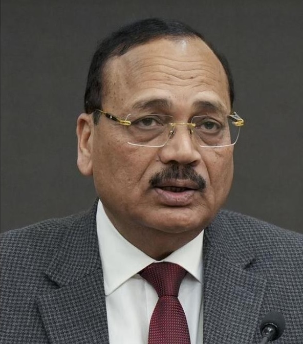 delhi-cji-suryakant-cocroach-issue
