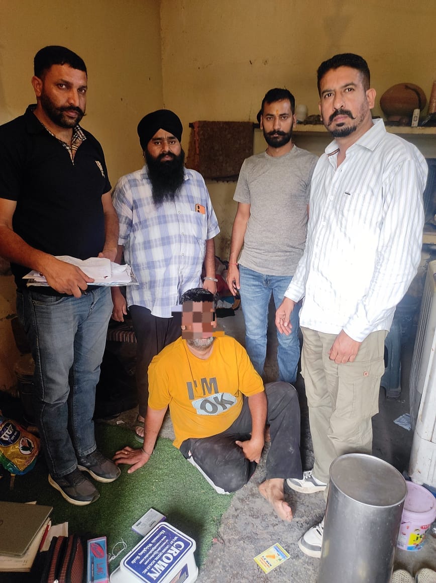 poppy-seized-rajasthan-man