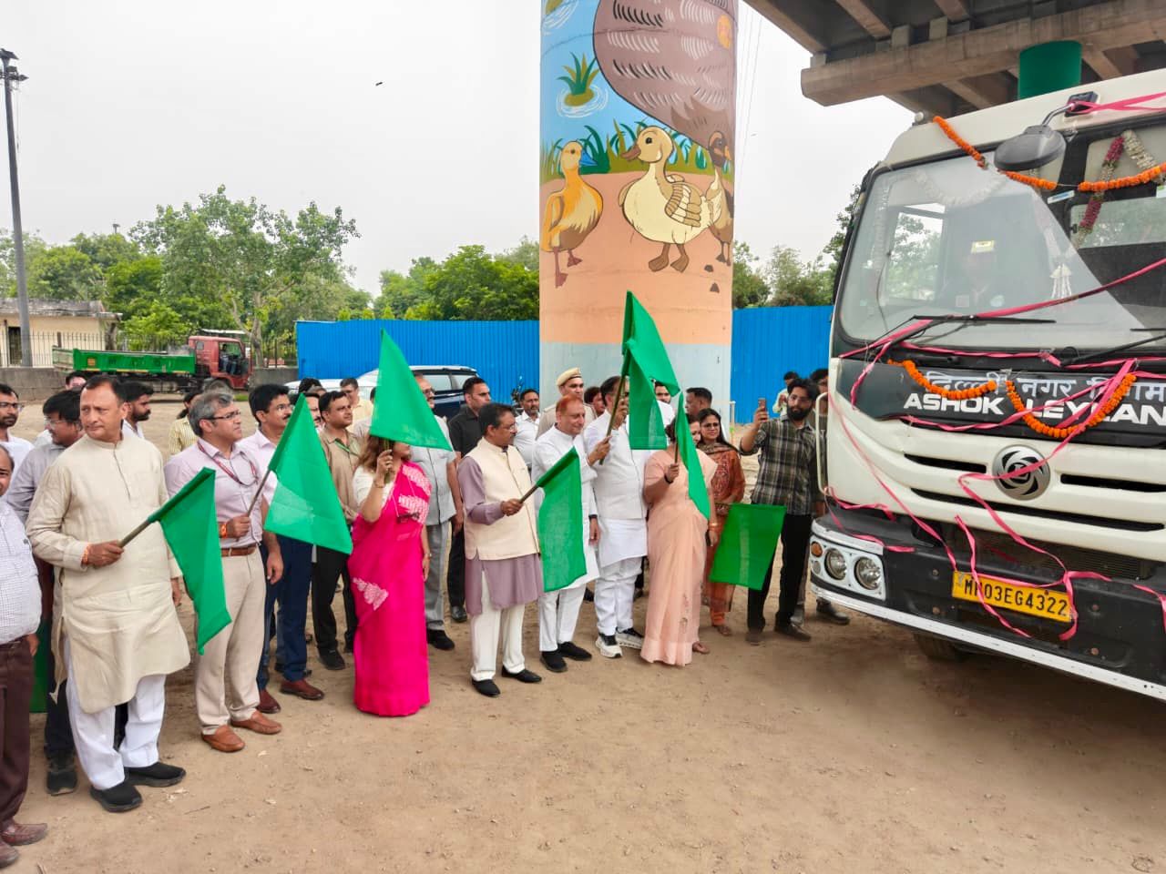 mcd-shahadra-north-south-flag-off-cleaness