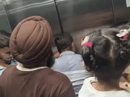 mall-lift-trap-in-bareilly
