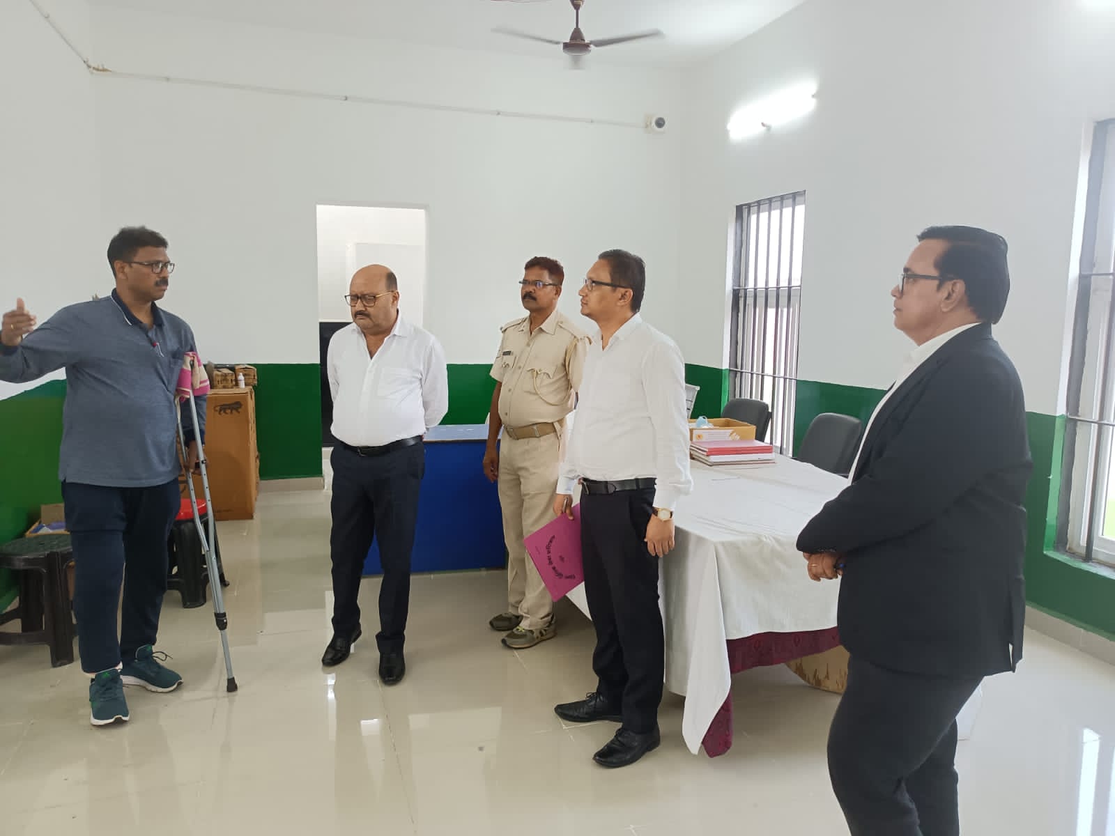jh-district-judge-visit-jail