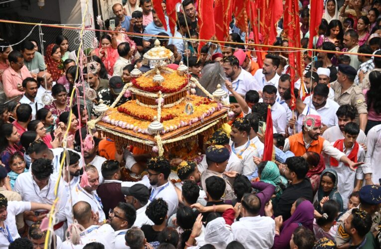 तीन दिवसीय राष्ट्रीय शूलिनी मेले हुआ आरम्भ