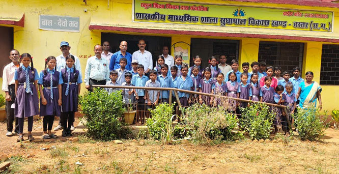 show-cause-notices-8-teacher-bastar