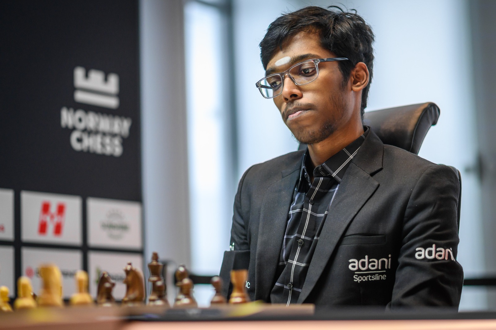 sports-norwaychess-round6-indianstars