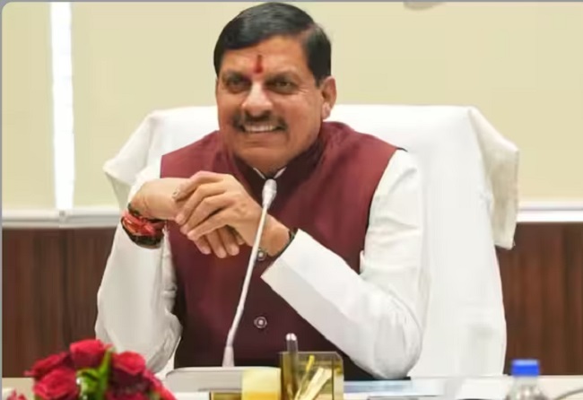 mp-cm-direct-dialogue-villagers-night-chaupal-kukr
