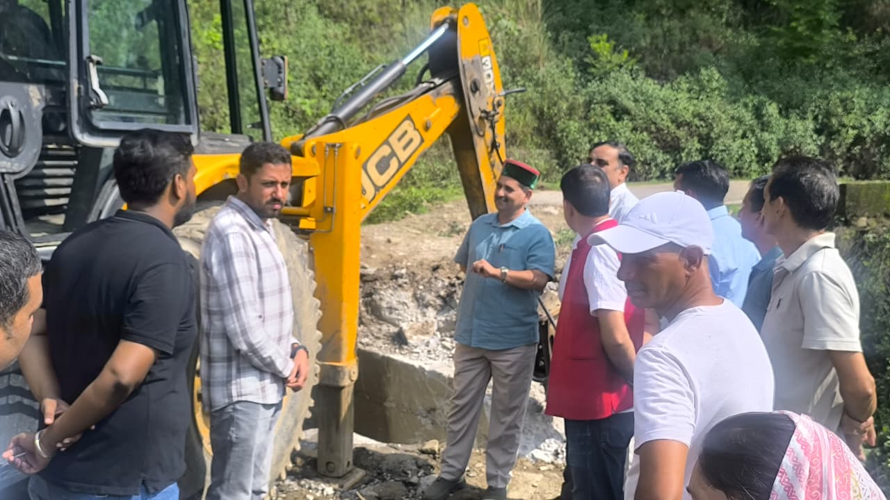 kangra-dy-whip-inspected-roads