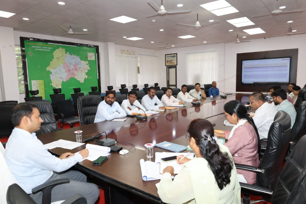 jh-dc-directs-disposal-land-compensation-payments-