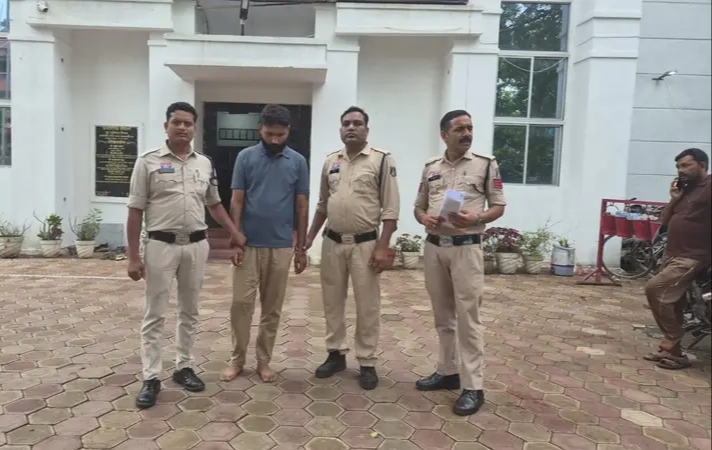 धरमजयगढ़ में ब्लाइंड मर्डर का खुलासा, दंपति की हत्या मामले में दाे आराेपित गिरफ्तार