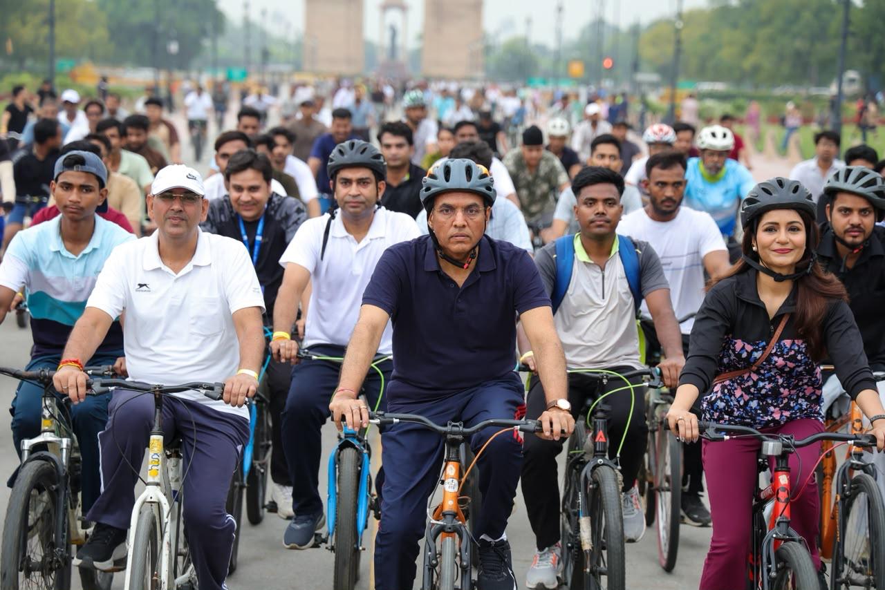 sports-fit-india-sundays-on-cycle-drmandaviya