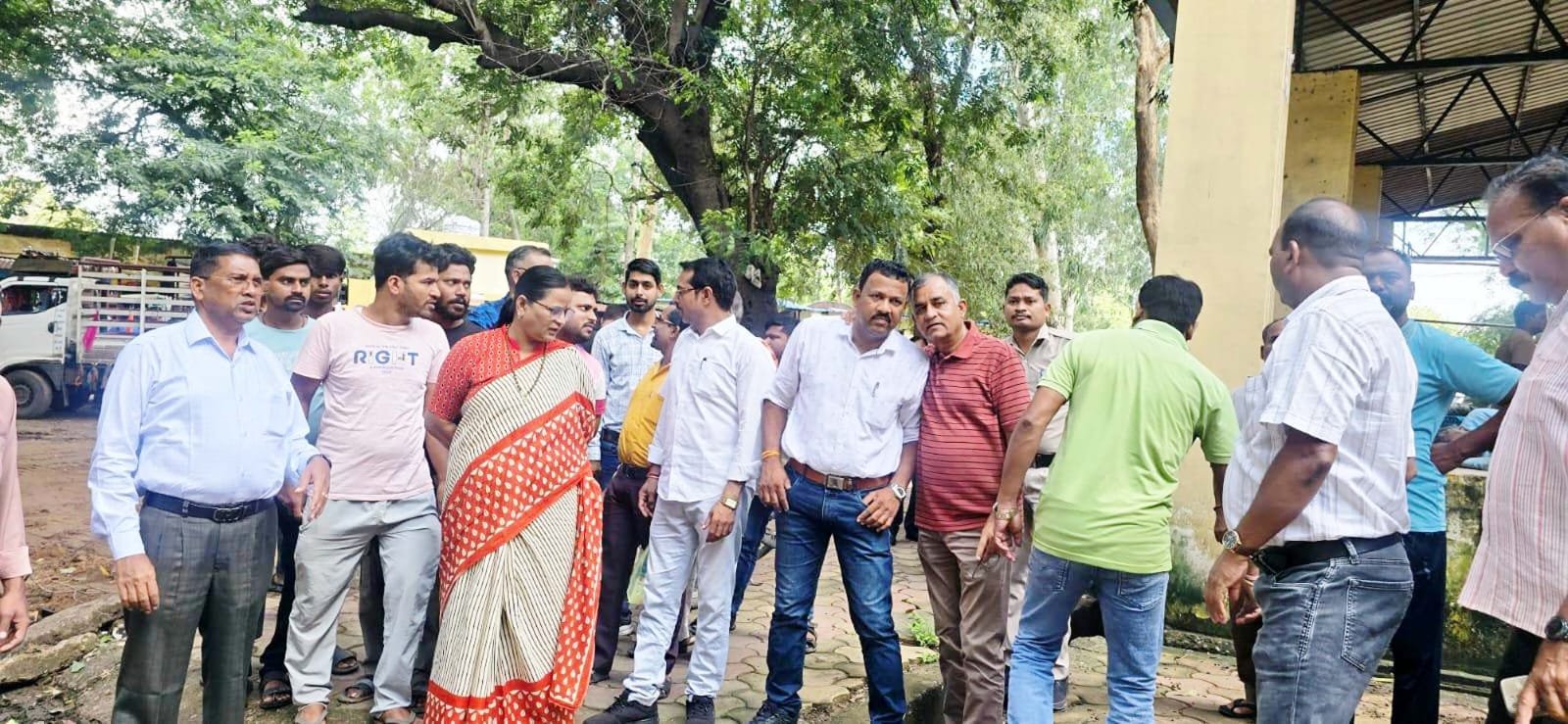 mayor-visits-anand-bazar-korba
