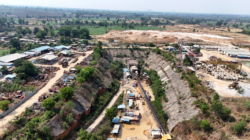 mp-cm-inspect-sleemanabad-tunnel-countrys-longest-