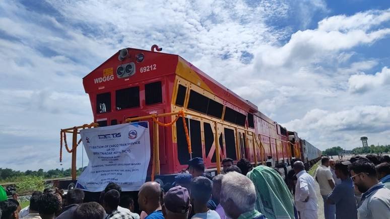 railways-india-nepal-freight