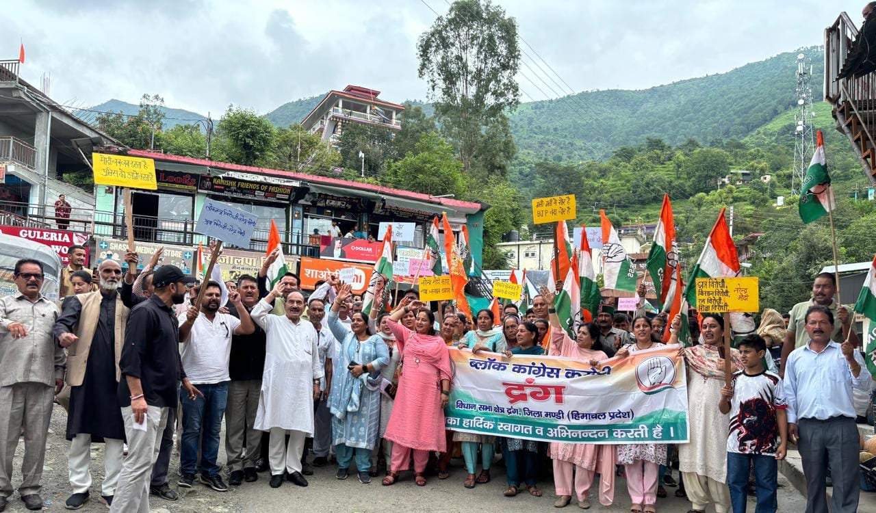 protest-drung-black-c-kaul-sin