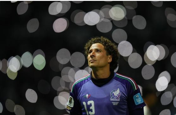 sports-football-ochoa-retires-at-41-