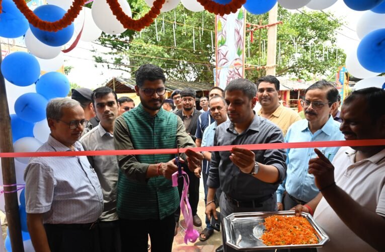 दुम्मा बॉर्डर पर अस्थायी स्वास्थ्य केंद्र और टोटो एम्बुलेंस सेवा का शुभारंभ