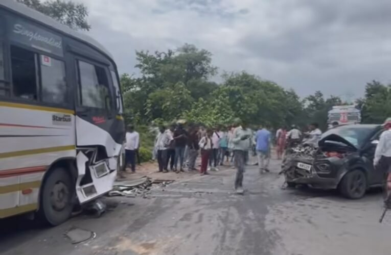 एनएच-22 पर बस और कार की टक्कर में तीन गंभीर