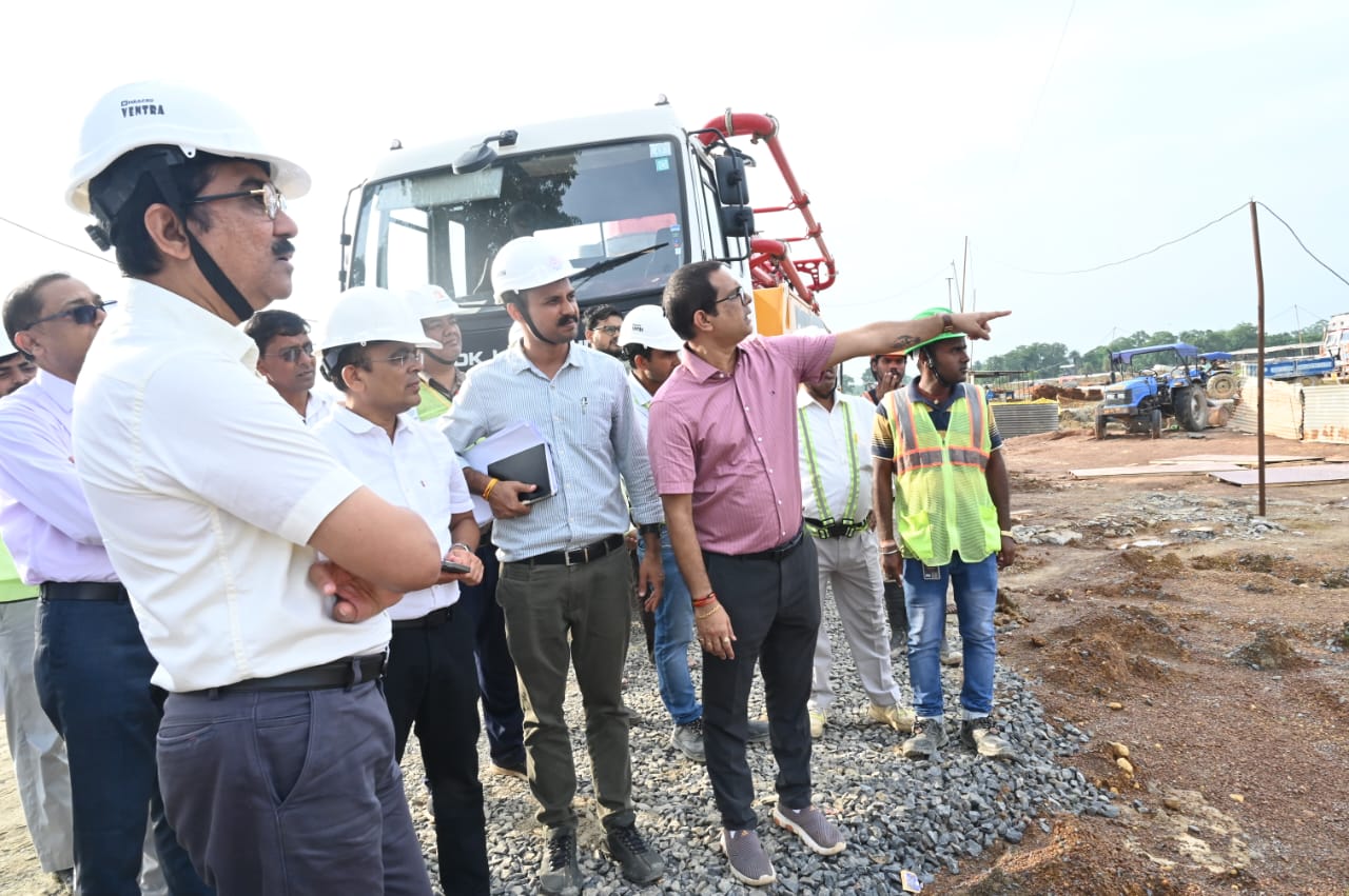 divisional-commissioner-inspected-construction-of-