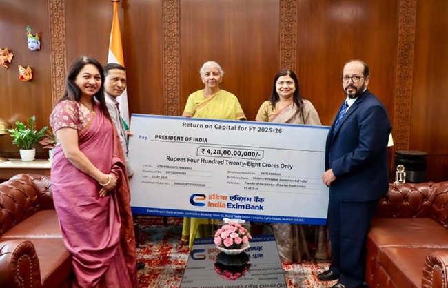 exim-bank-india-presents-rs-428-cr-dividend-cheque