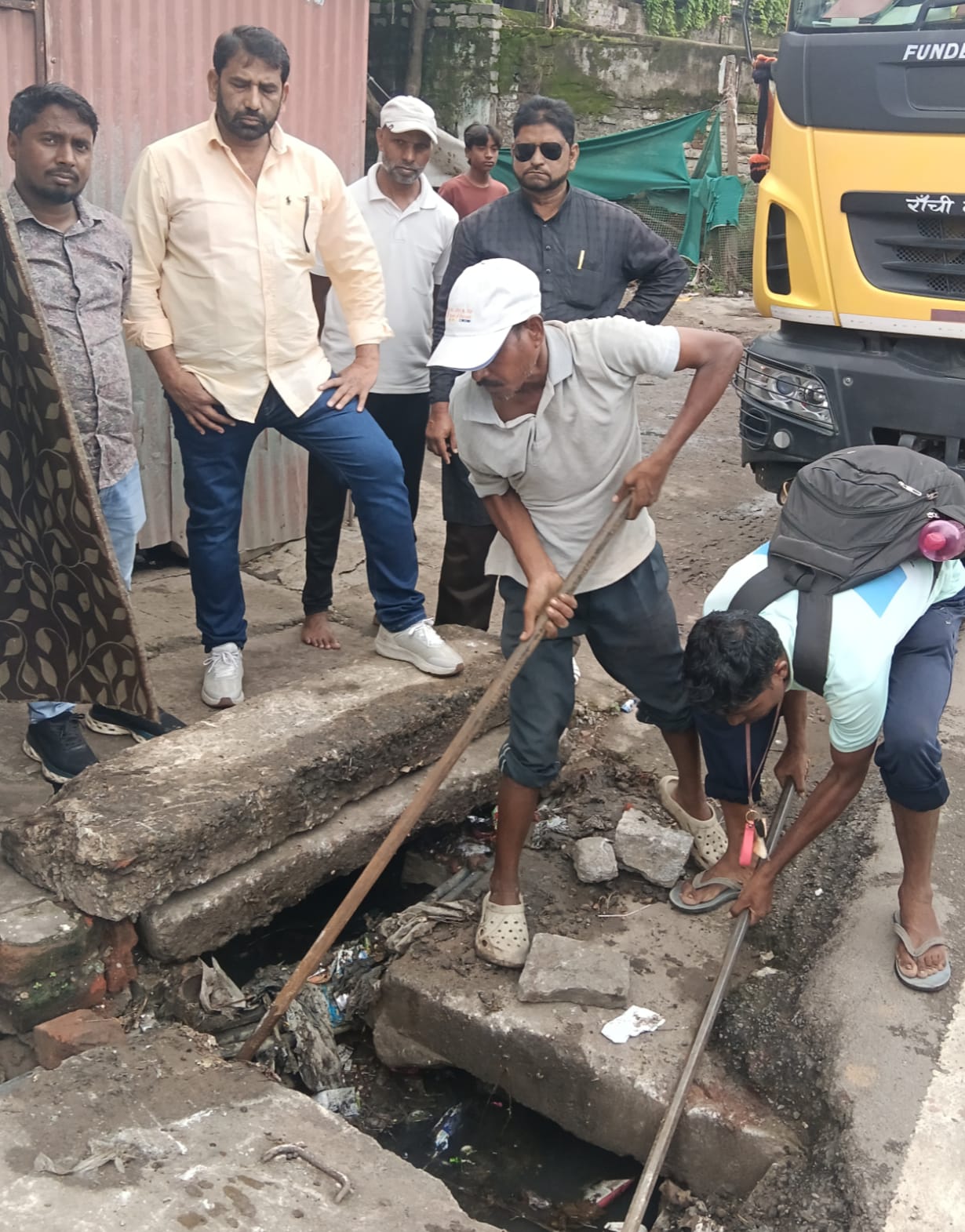 jh-cleanliness-drive-conducted-karbala-tank-road-d
