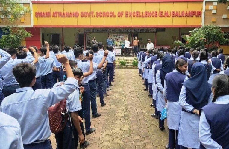 बलरामपुर : जिलेभर में बच्चों को खिलाई गई कृमिनाशक दवा