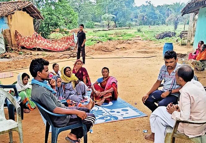 shiv-sena-has-demanded-compensation-for-death-of-l