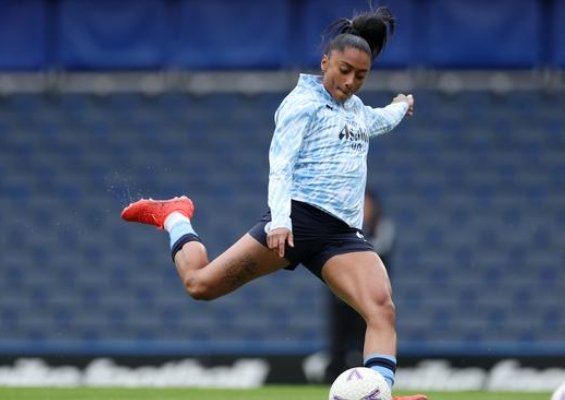 sports-football-barcelona-kerolin-signing