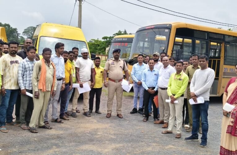 स्कूल वाहनों की सुरक्षा को लेकर बिर्रा पुलिस का सख्त अभियान, 30 वाहनों की जांच